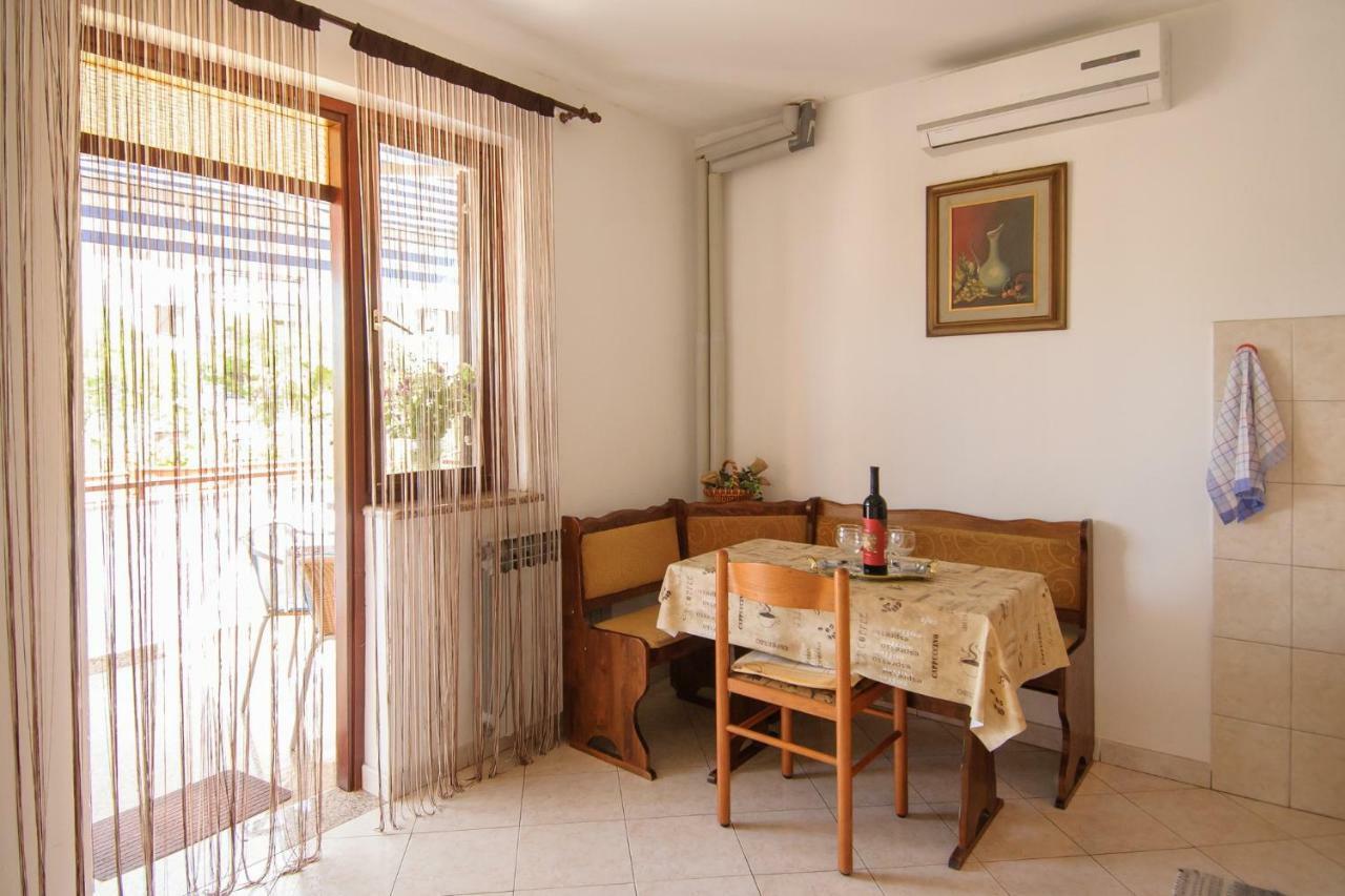 Apartments Nives Пореч Экстерьер фото