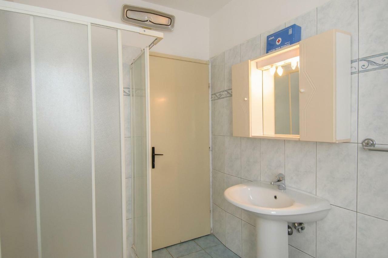 Apartments Nives Пореч Экстерьер фото