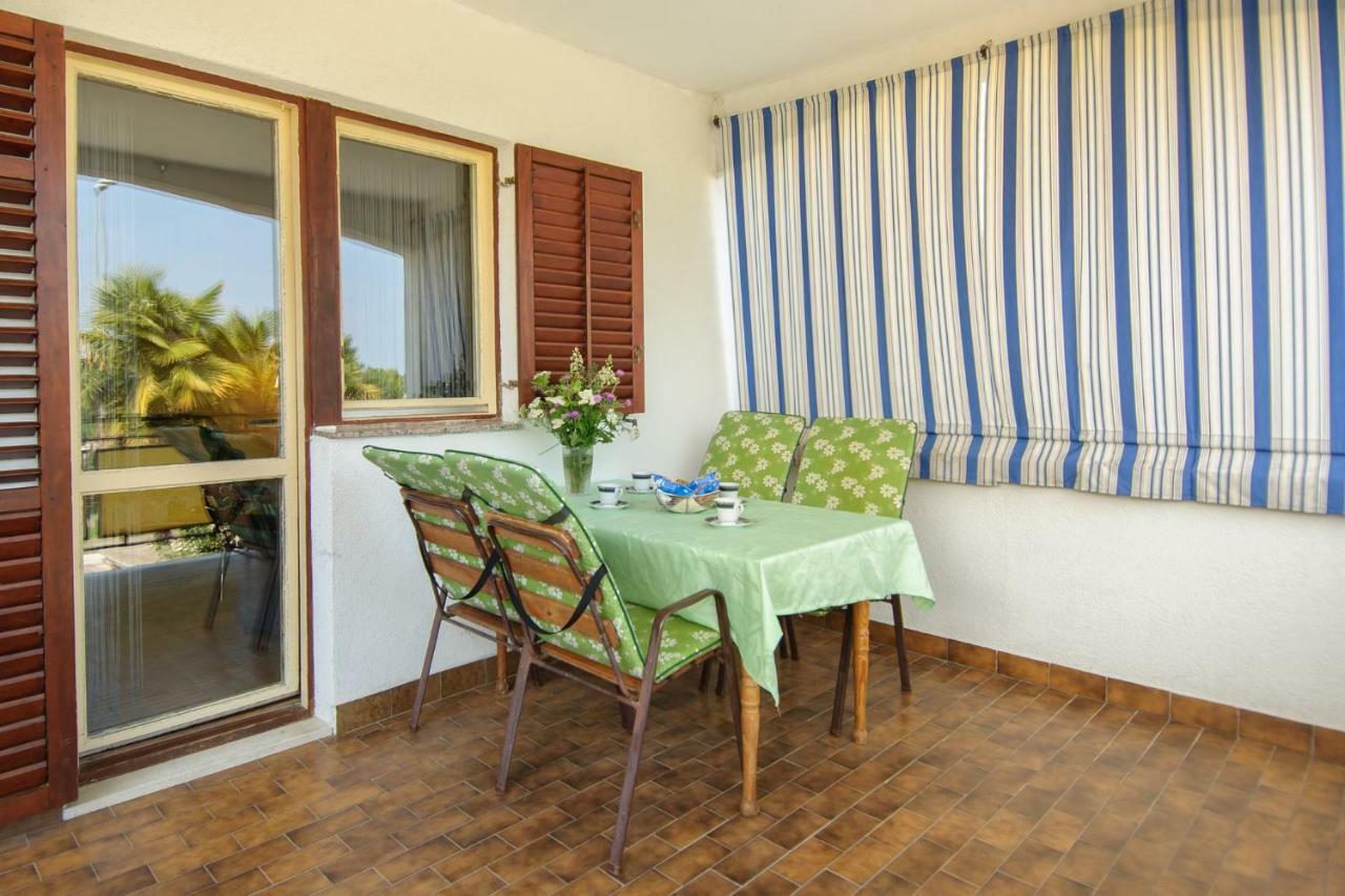 Apartments Nives Пореч Экстерьер фото