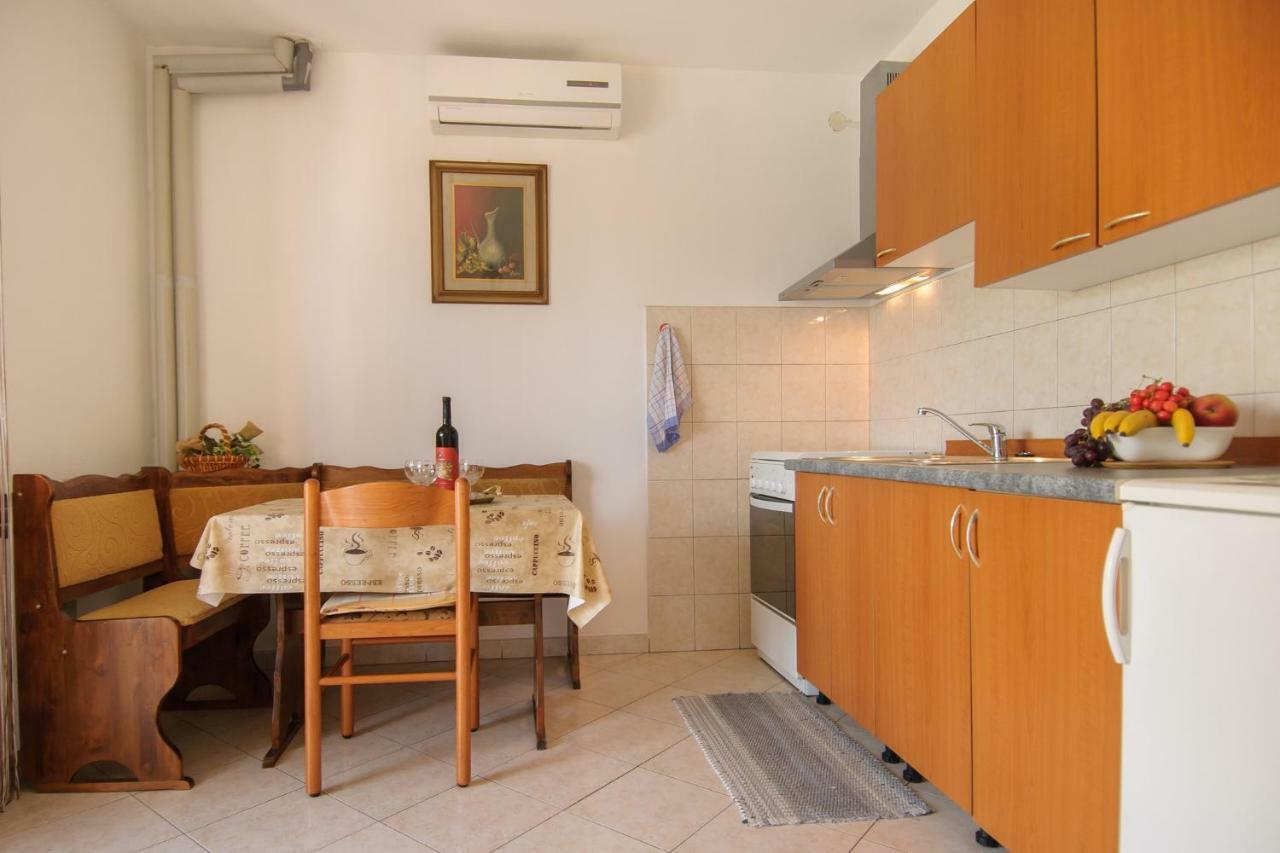 Apartments Nives Пореч Экстерьер фото