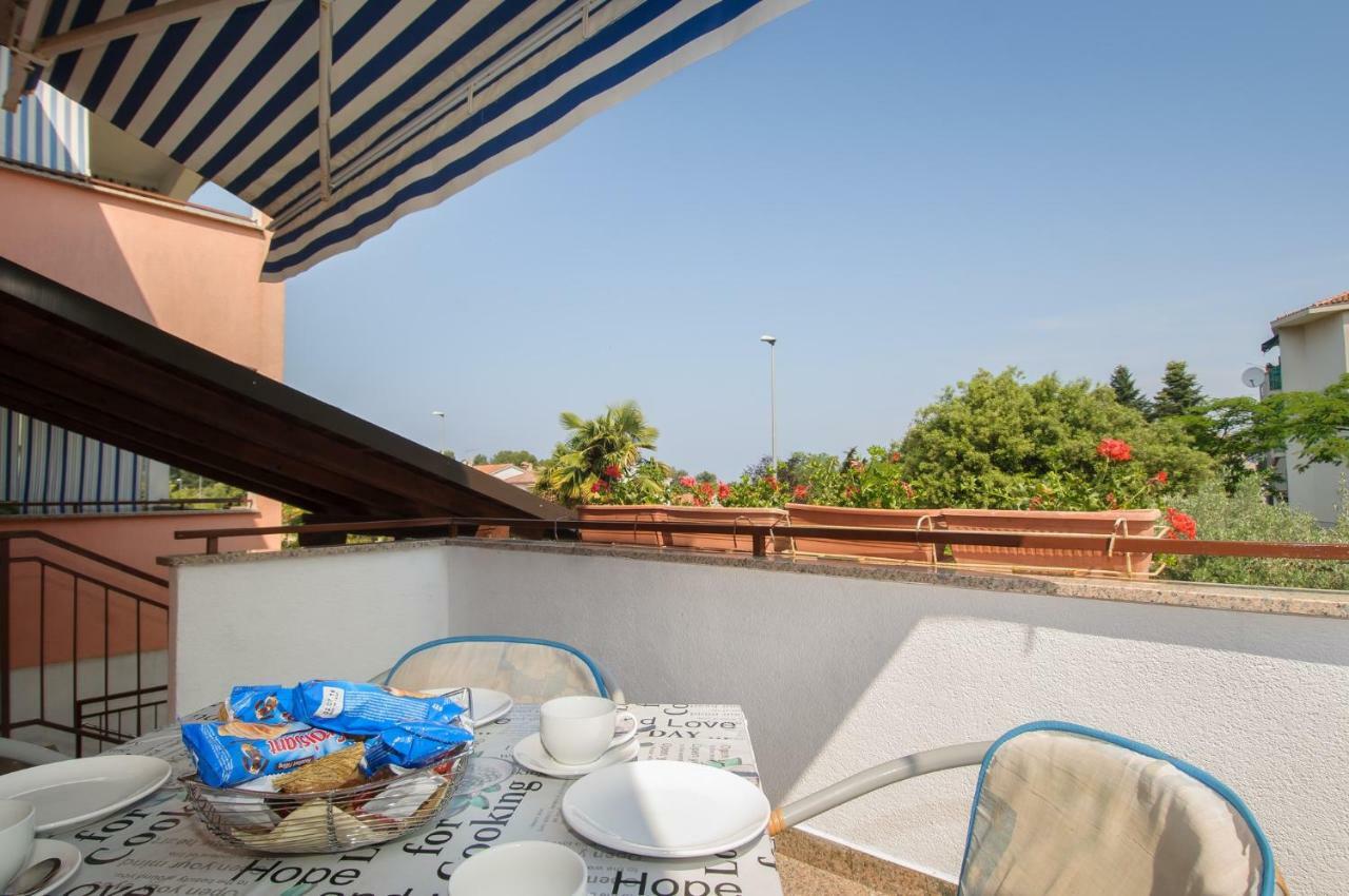 Apartments Nives Пореч Экстерьер фото