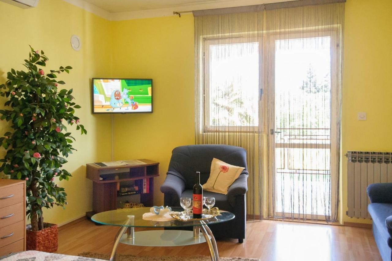 Apartments Nives Пореч Экстерьер фото